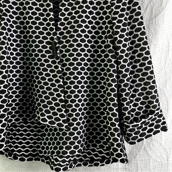 Joseph Ribkoff Swing Jacket Womens 6 Asymmetric Geometric Black White Textured - Picture 3 of 16